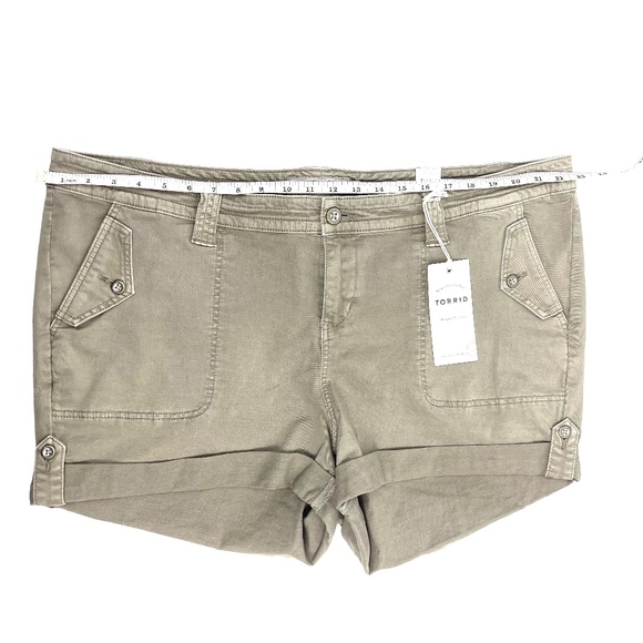 Torrid NWT Khaki Military Short Shorts size 22 - Picture 6 of 9